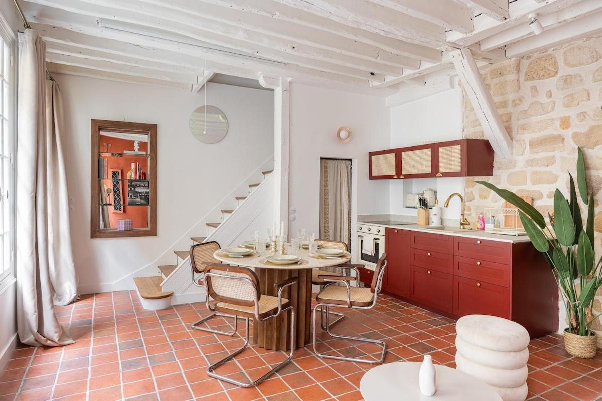 Apartment Parisian Duplex In Marais With Sauna Paris