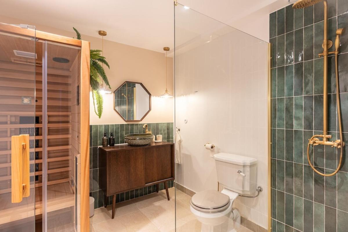 Apartment Parisian Duplex In Marais With Sauna Paris